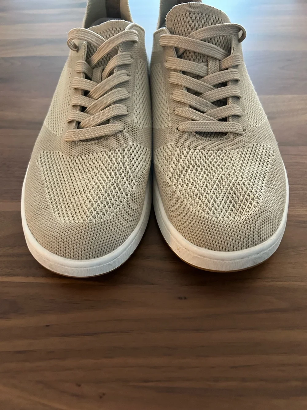 SUAVS Comfort Knit Lace-Up Sneakers - Beige Size 10 EUC